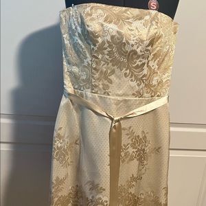 White House black market strapless lace chiffon size 10